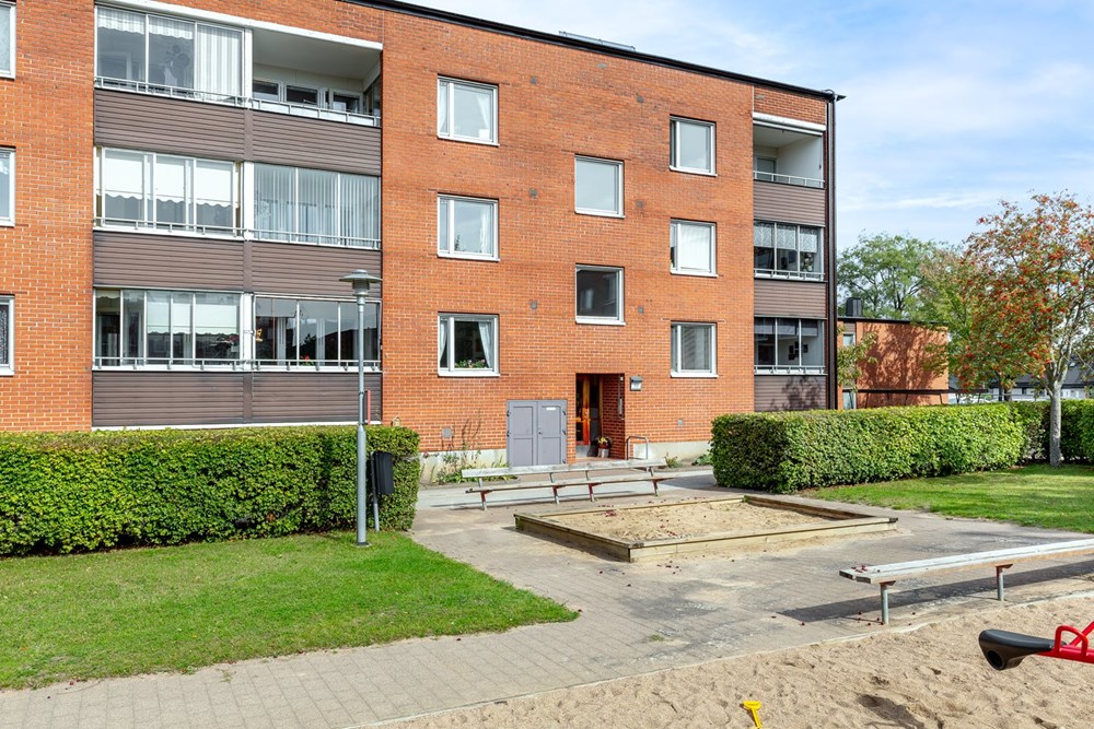 Högtorpsvägen 33-20