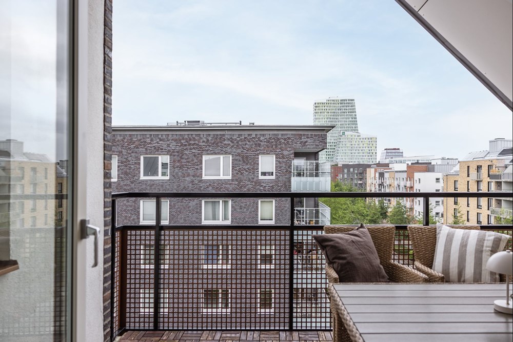828549-420-1_023